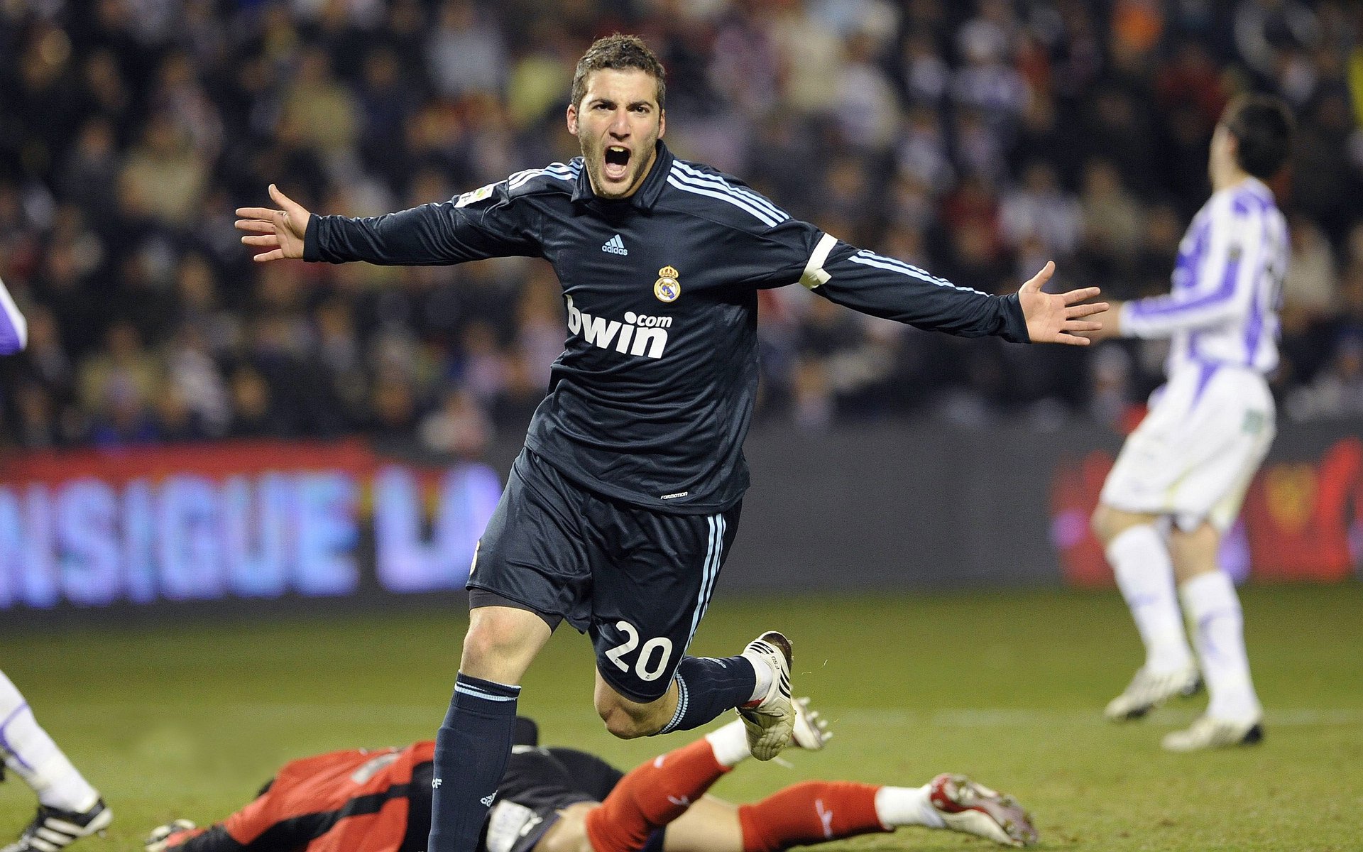 米兰网页版-法甲球队通过视频情境语义理解提升战术执行一致性，法甲足球比赛视频